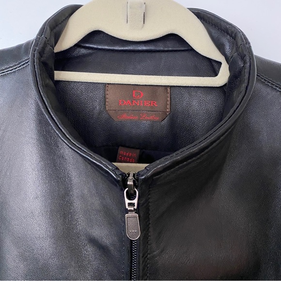 Danier Leather Women’s zip Coat size XL - Picture 4 of 8